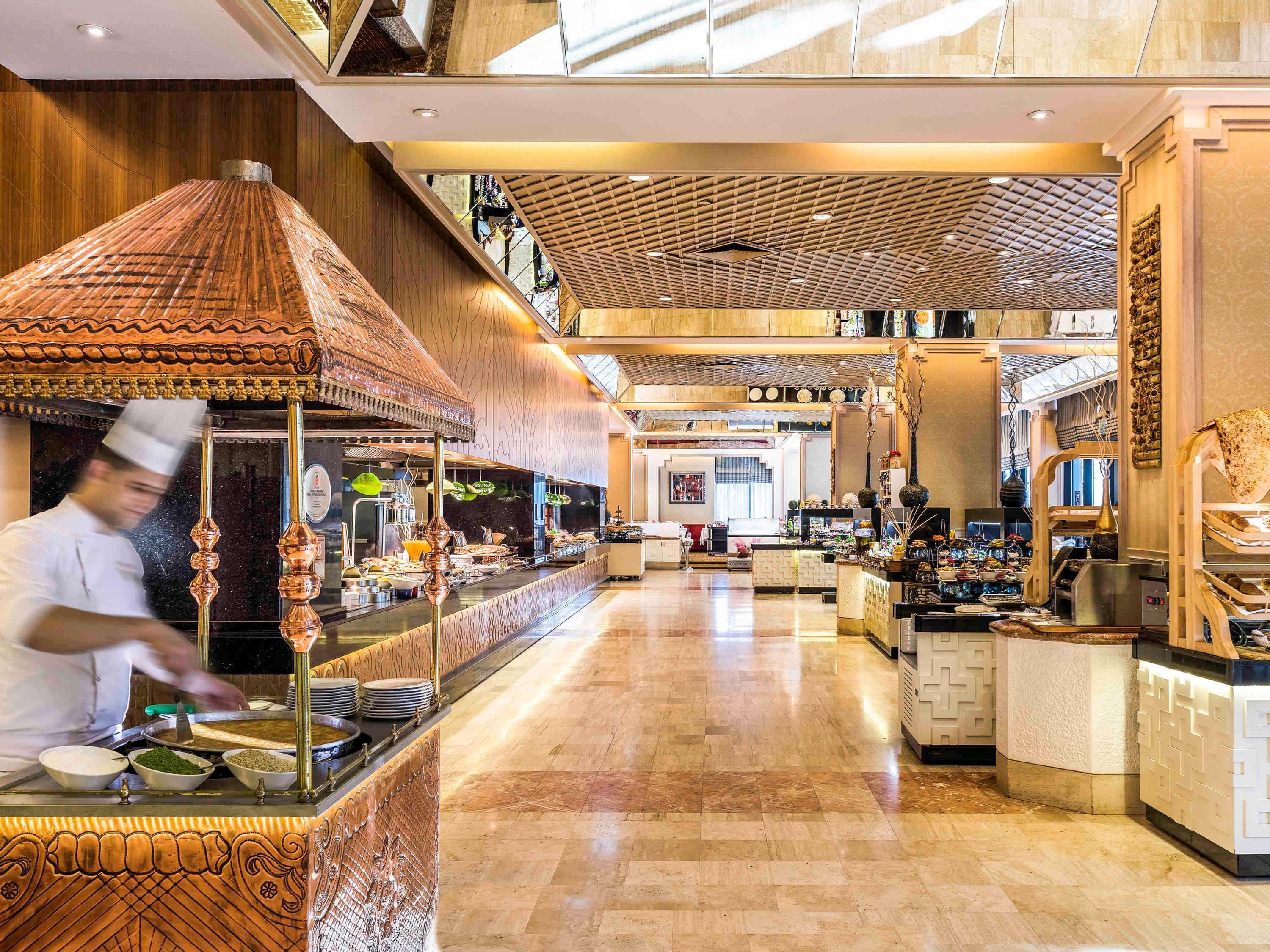 Rixos Downtown - The Land Of Legends Access Готель