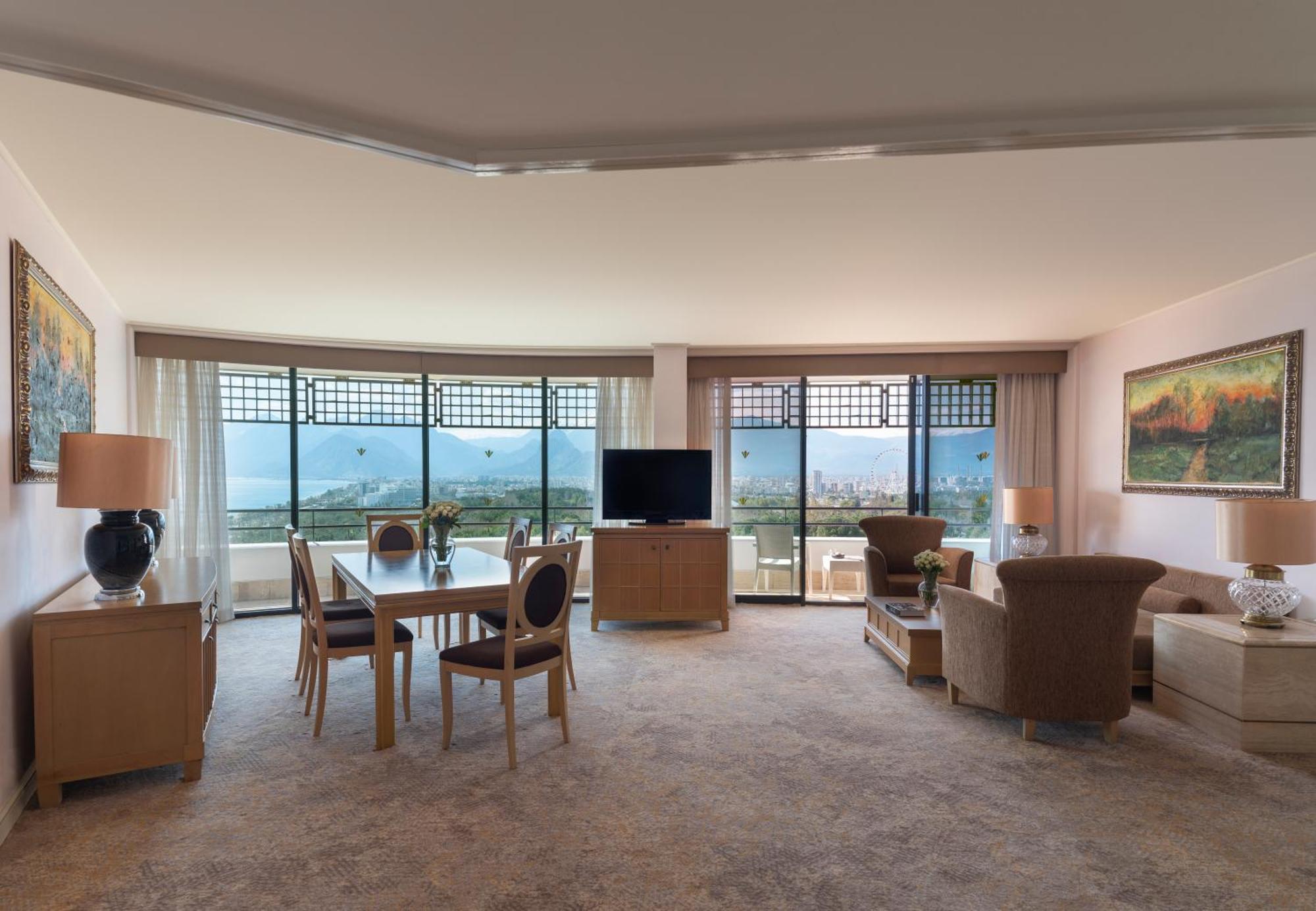 Rixos Downtown - The Land Of Legends Access Готель